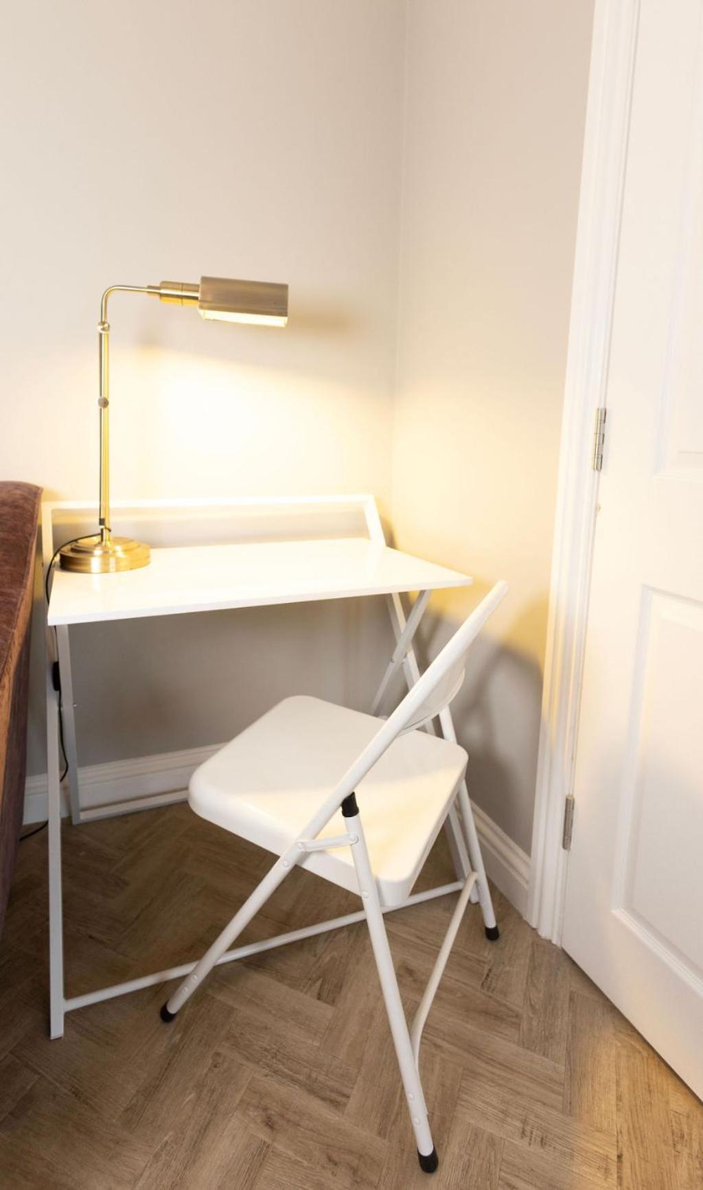 Harper Luxe Serviced Apartments 던스터블 외부 사진