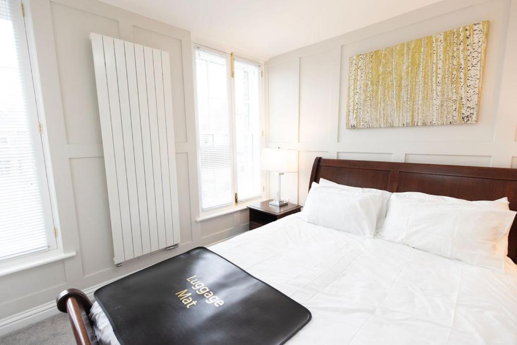Harper Luxe Serviced Apartments 던스터블 외부 사진